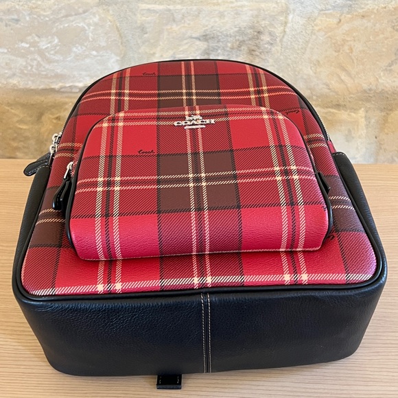 Coach - Picture 5 of 8